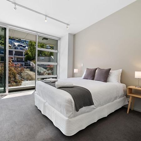 Sanctuary On Kent Apartment Куийнстаун Екстериор снимка