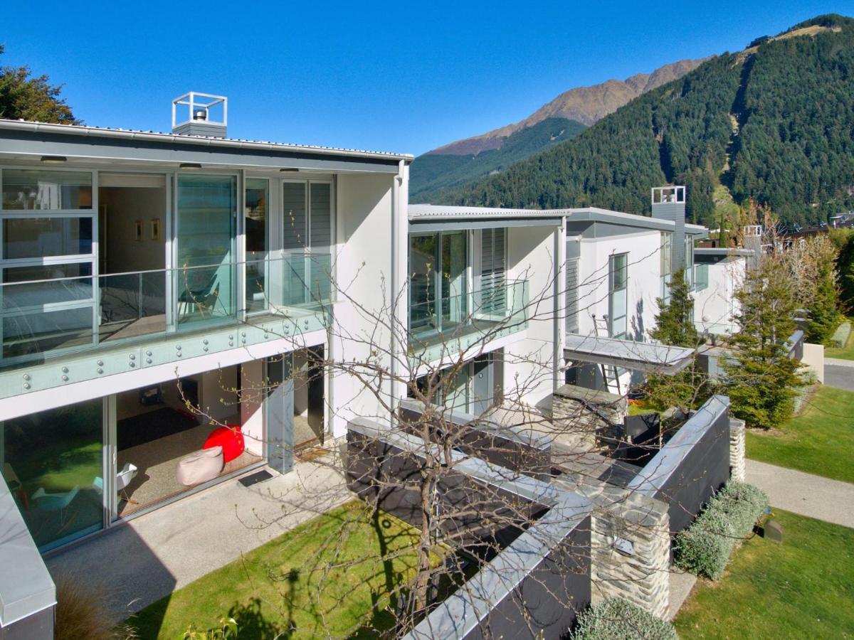 Sanctuary On Kent Apartment Куийнстаун Екстериор снимка