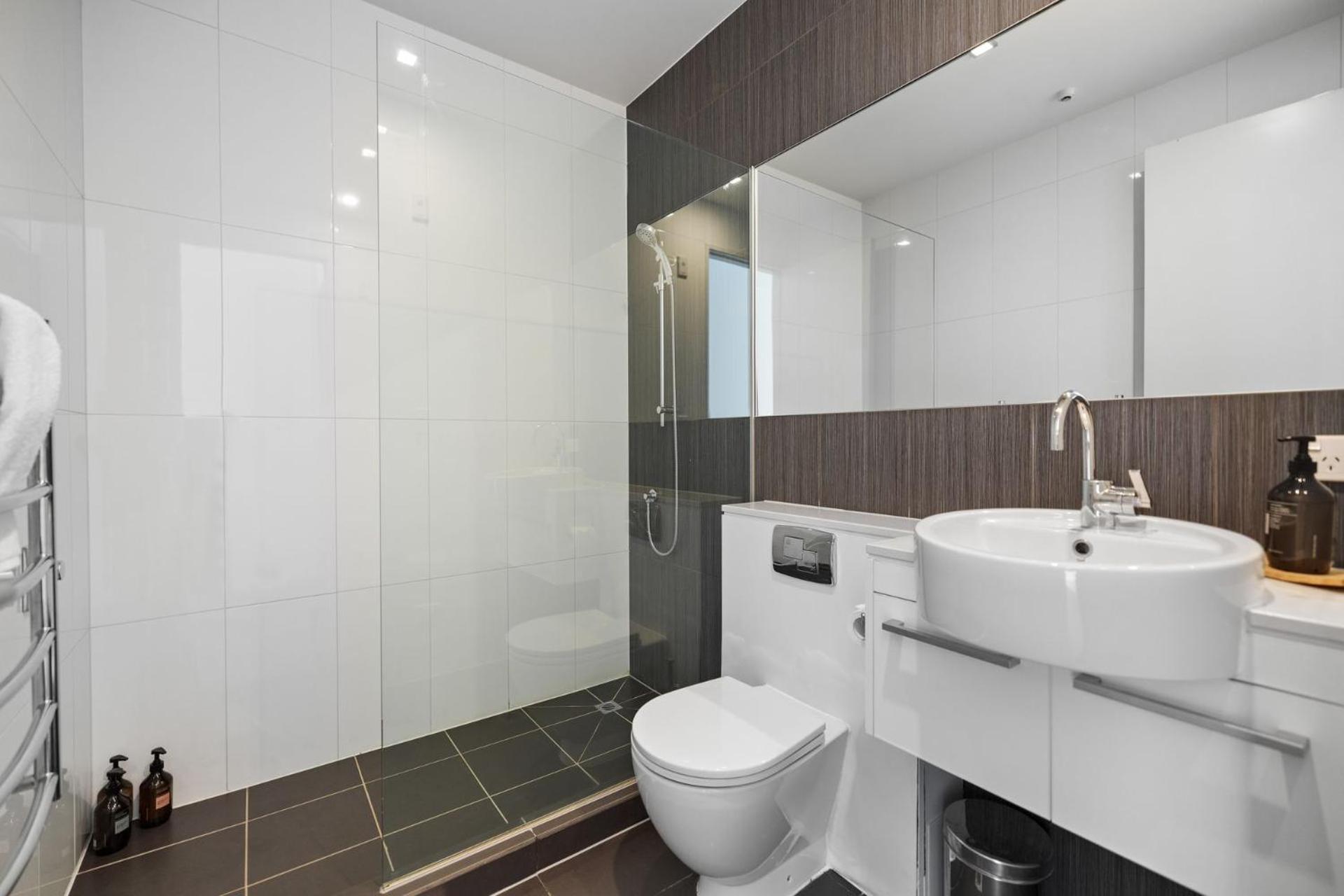 Sanctuary On Kent Apartment Куийнстаун Екстериор снимка